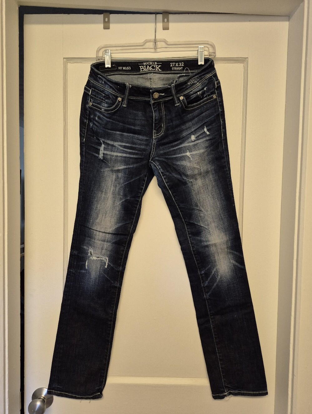 Buckle Women’s Straight-Leg Jeans in Dark Blue Wash